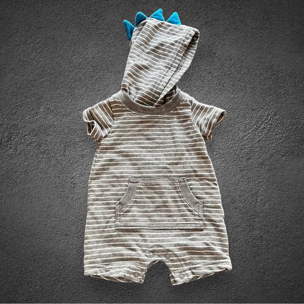 Carters baby boy hooded Dinosaur Onesie - romper size: 3mo